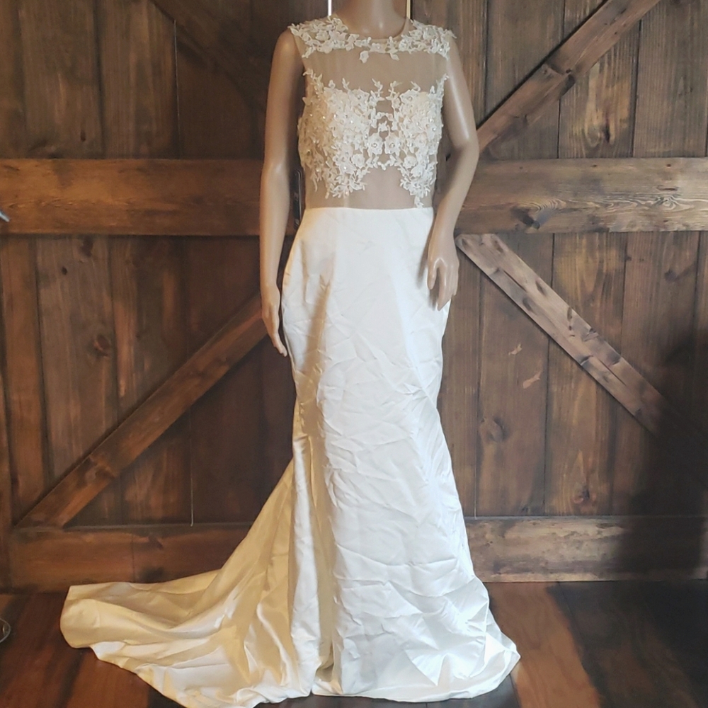 Vnaix wedding dress - Picture 1 of 4